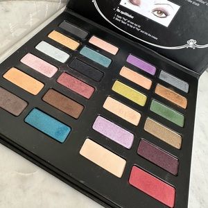 Kat Von D limited edition Eyeshadow Palette